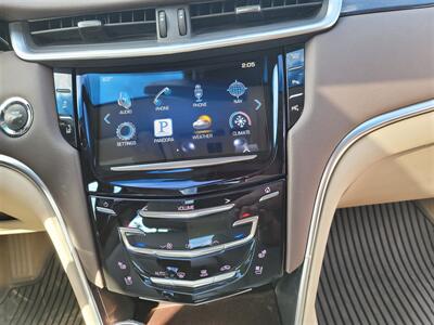 2014 Cadillac XTS Luxury Collection   - Photo 16 - Elgin, IL 60120