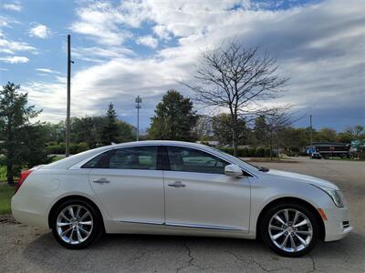2014 Cadillac XTS Luxury Collection   - Photo 4 - Elgin, IL 60120