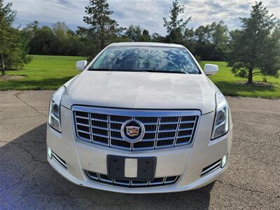 2014 Cadillac XTS Luxury Collection   - Photo 2 - Elgin, IL 60120