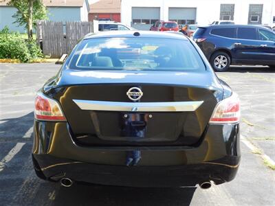 2015 Nissan Altima 2.5 S   - Photo 6 - Elgin, IL 60120