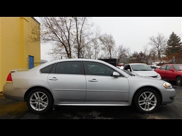 2010 Chevrolet Impala LTZ   - Photo 4 - Elgin, IL 60120