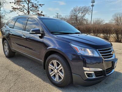 2015 Chevrolet Traverse LT   - Photo 3 - Elgin, IL 60120