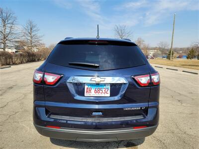 2015 Chevrolet Traverse LT   - Photo 6 - Elgin, IL 60120