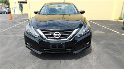 2016 Nissan Altima 2.5 SR   - Photo 2 - Elgin, IL 60120