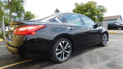 2016 Nissan Altima 2.5 SR   - Photo 5 - Elgin, IL 60120