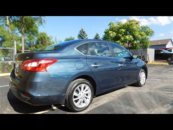 2015 Nissan Sentra SV   - Photo 6 - Elgin, IL 60120