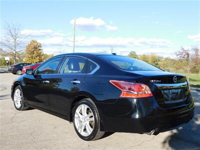 2013 Nissan Altima 3.5 SL   - Photo 6 - Elgin, IL 60120