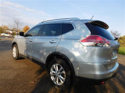 2015 Nissan Rogue SV   - Photo 7 - Elgin, IL 60120