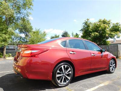 2016 Nissan Altima 2.5 SR   - Photo 5 - Elgin, IL 60120