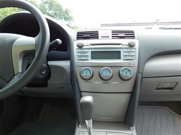 2007 Toyota Camry CE   - Photo 18 - Elgin, IL 60120