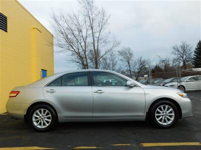 2010 Toyota Camry XLE   - Photo 4 - Elgin, IL 60120