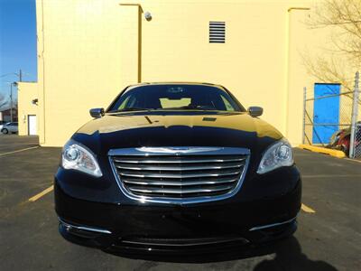 2012 Chrysler 200 Limited   - Photo 2 - Elgin, IL 60120