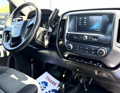 2018 Chevrolet Silverado 3500 Reg Cab W/T 4x4 DRW - Photo 17 - Finksburg, MD 21048