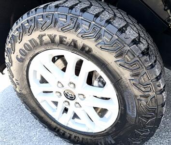 2023 Toyota Tundra SR5 CREWMAX 4X4 - Photo 24 - Finksburg, MD 21048