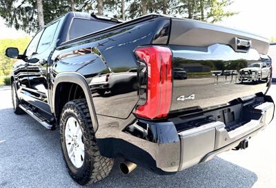 2023 Toyota Tundra SR5 CREWMAX 4X4 - Photo 8 - Finksburg, MD 21048