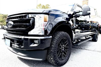 2022 Ford F-350 Super Duty XLT  Crew Cab XLT 4X4 - Photo 2 - Finksburg, MD 21048