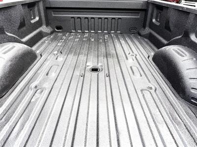 2022 Ford F-350 Super Duty XLT  Crew Cab XLT 4X4 - Photo 10 - Finksburg, MD 21048
