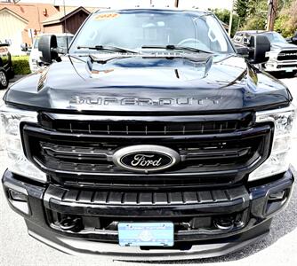 2022 Ford F-350 Super Duty XLT  Crew Cab XLT 4X4 - Photo 6 - Finksburg, MD 21048
