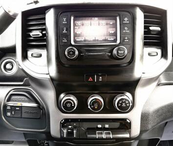 2021 RAM 3500 Crew Cab Big Horn 4X4 DRW - Photo 14 - Finksburg, MD 21048