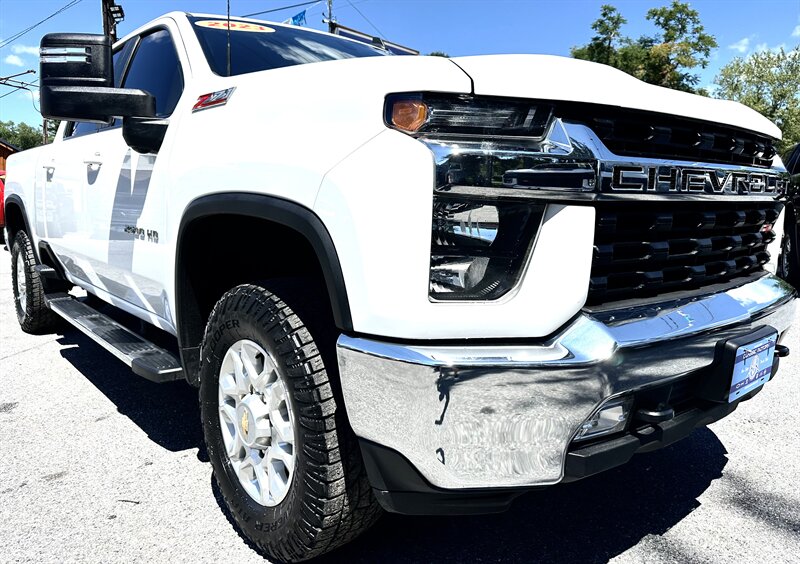 2023 Chevrolet Silverado 2500 LT Crew Cab LT 4X4 - Photo 1 - Finksburg, MD 21048