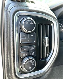 2023 Chevrolet Silverado 2500 LT  Crew Cab LT 4X4 - Photo 21 - Finksburg, MD 21048