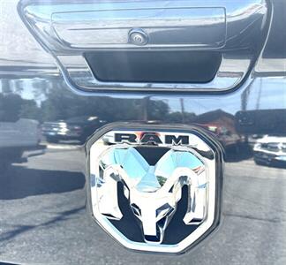 2021 RAM 2500 Big Horn  Crew Cab  Big Horn 4X4 - Photo 9 - Finksburg, MD 21048