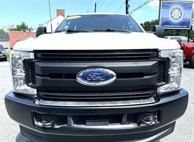 2017 Ford F-250 XL  Crew Cab XL 4X4 - Photo 5 - Finksburg, MD 21048