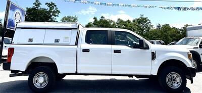 2017 Ford F-250 XL  Crew Cab XL 4X4 - Photo 4 - Finksburg, MD 21048