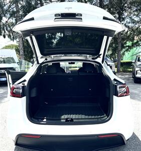2021 Tesla Model Y Long Range  Long Range - Photo 10 - Finksburg, MD 21048