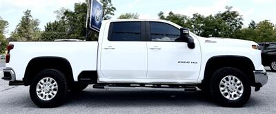 2024 Chevrolet Silverado 2500 Crew Cab LT 4X4 - Photo 4 - Finksburg, MD 21048