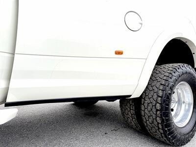 2018 RAM 3500  Crew Cab LARAMIE 4X4 DRW - Photo 12 - Finksburg, MD 21048