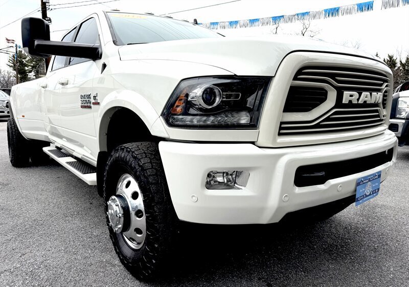 2018 RAM 3500  Crew Cab LARAMIE 4X4 DRW - Photo 1 - Finksburg, MD 21048