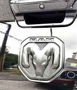 2019 RAM 2500  Crew Cab Laramie 4X4 - Photo 37 - Finksburg, MD 21048