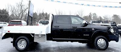 2019 RAM 3500 Laramie  Crew Cab LARAMIE FLAT BED 4X4 DRW - Photo 4 - Finksburg, MD 21048