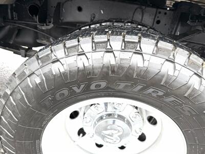 2019 RAM 3500 Laramie  Crew Cab LARAMIE FLAT BED 4X4 DRW - Photo 30 - Finksburg, MD 21048