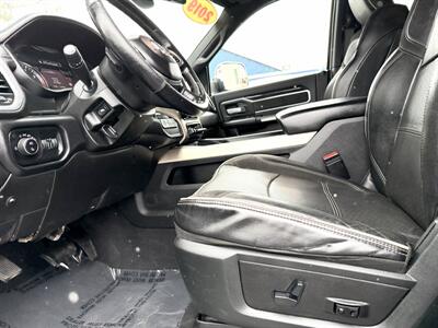 2019 RAM 3500 Laramie  Crew Cab LARAMIE FLAT BED 4X4 DRW - Photo 18 - Finksburg, MD 21048