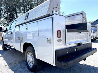 2019 Ford F-250  Crew Cab UTILITY BED 4X4 - Photo 8 - Finksburg, MD 21048