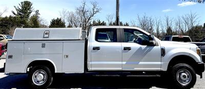 2019 Ford F-250  Crew Cab UTILITY BED 4X4 - Photo 4 - Finksburg, MD 21048