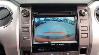 2017 Toyota Tundra SR5  Crew Cab SR5 4X4 - Photo 22 - Finksburg, MD 21048