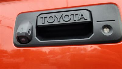 2017 Toyota Tundra  Crew Cab SR5 4X4 - Photo 37 - Finksburg, MD 21048