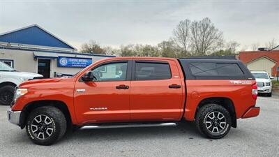 2017 Toyota Tundra SR5  Crew Cab SR5 4X4 - Photo 4 - Finksburg, MD 21048