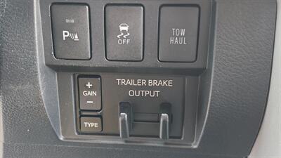 2017 Toyota Tundra  Crew Cab SR5 4X4 - Photo 24 - Finksburg, MD 21048