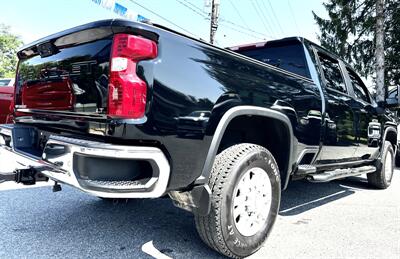 2020 Chevrolet Silverado 2500 LT  Crew Cab LT 4X4 - Photo 3 - Finksburg, MD 21048