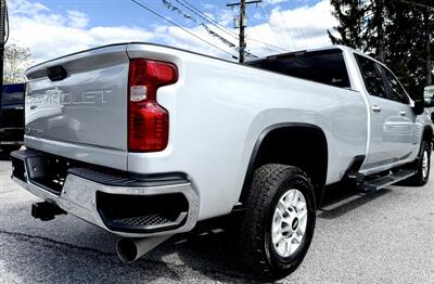 2022 Chevrolet Silverado 2500 LT Crew Cab LT 4X4 - Photo 3 - Finksburg, MD 21048
