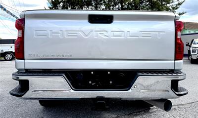 2022 Chevrolet Silverado 2500 LT Crew Cab LT 4X4 - Photo 9 - Finksburg, MD 21048