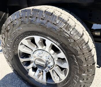 2020 Ford F-250 Crew Cab LARIAT 4X4 - Photo 24 - Finksburg, MD 21048
