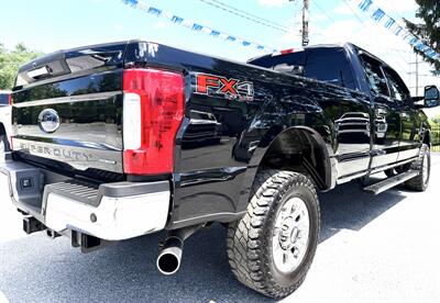 2017 Ford F-350  Crew Cab LARIAT 4X4 - Photo 3 - Finksburg, MD 21048