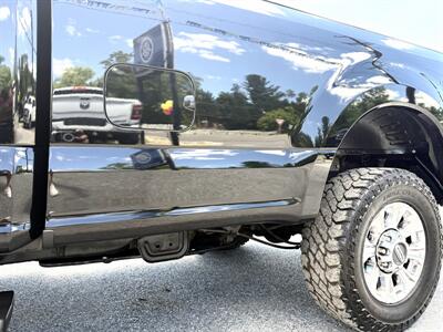 2017 Ford F-350  Crew Cab LARIAT 4X4 - Photo 11 - Finksburg, MD 21048