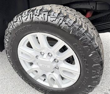 2020 GMC Sierra 3500  Crew Cab SLE 4X4 - Photo 21 - Finksburg, MD 21048