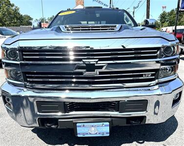 2018 Chevrolet Silverado 3500 LTZ  Ext Cab LTZ 4X4 DRW - Photo 6 - Finksburg, MD 21048